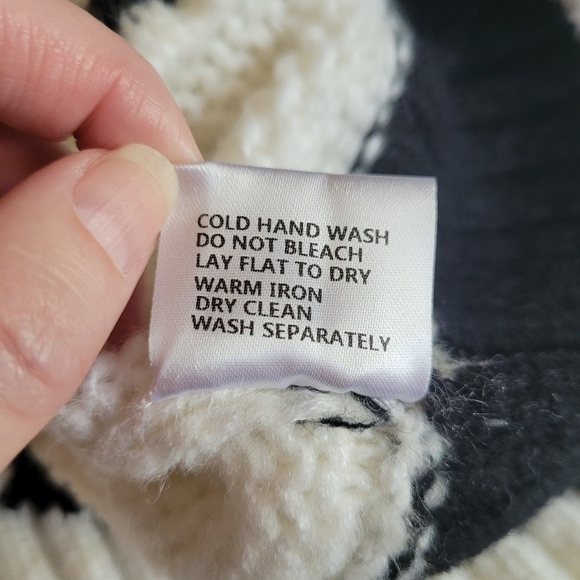 Lost In Lunar Helena Knit Turtleneck size  XS/2​ - Picture 14 of 14